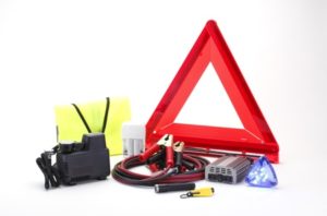 What to have in an emergency car kit