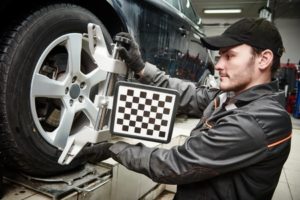 How to know if you need a wheel alignment