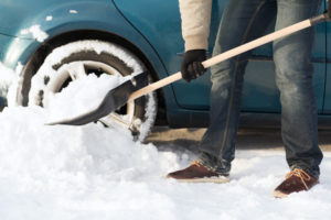 what to do if your car is stuck in the snow